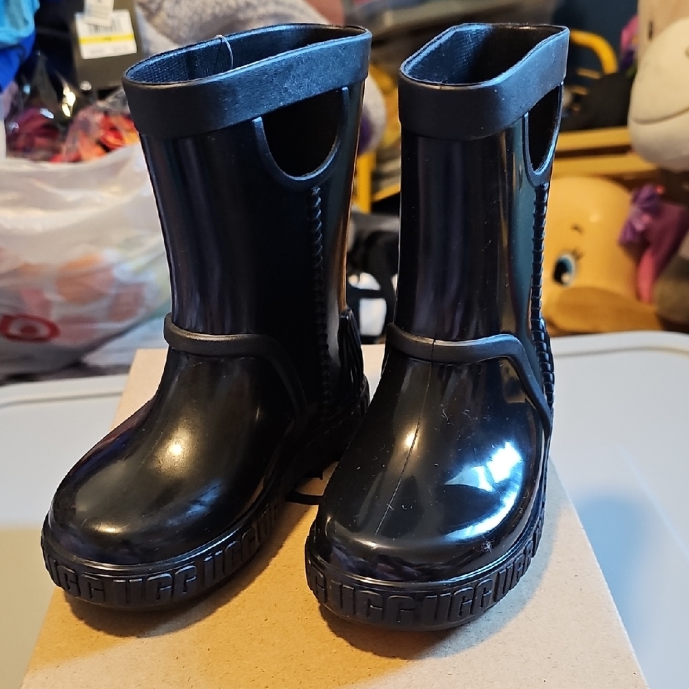 UGG TODDLER GIRL BLACK RAINBOOTS NWB SIZE 7